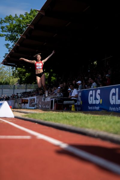 Sophie Weißenberg (TSV Bayer 04 Leverkusen) beim Weitsprung am 08.05.2022 beim Stadtwerke Ratingen Mehrkampf-Meeting 2022 in Ratingen